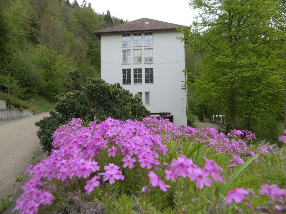 Отель Gaeste- Und Tagungshaus Maria Trost Бойрон Экстерьер фото